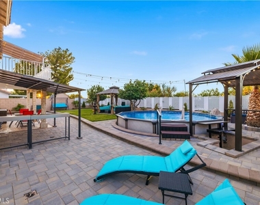 4561 Grandview - Photo Thumbnail 7