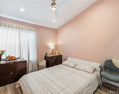 4561 Grandview - Photo Thumbnail 36