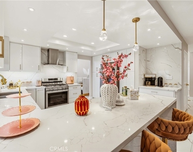 4561 Grandview - Photo Thumbnail 19