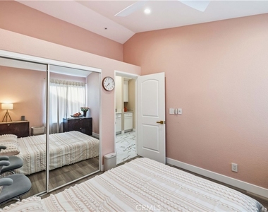 4561 Grandview - Photo Thumbnail 37