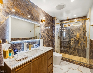 4561 Grandview - Photo Thumbnail 24