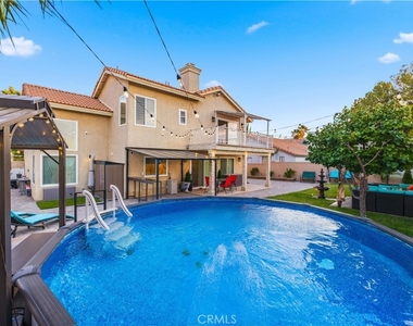 4561 Grandview - Photo Thumbnail 6