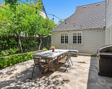 840 Victoria Drive - Photo Thumbnail 8