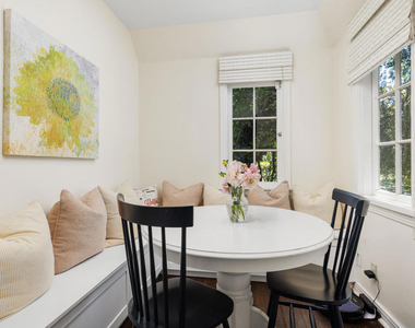 840 Victoria Drive - Photo Thumbnail 16