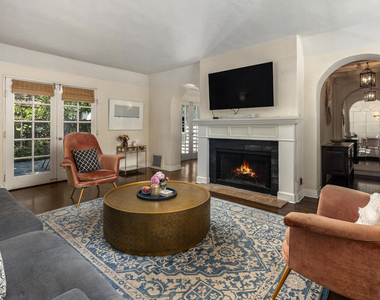 840 Victoria Drive - Photo Thumbnail 6