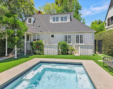 840 Victoria Drive - Photo Thumbnail 30