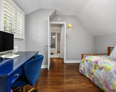 840 Victoria Drive - Photo Thumbnail 24