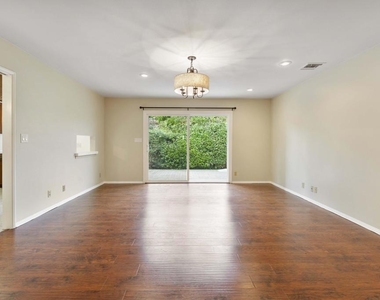 6347 N Muscatel Avenue - Photo Thumbnail 6