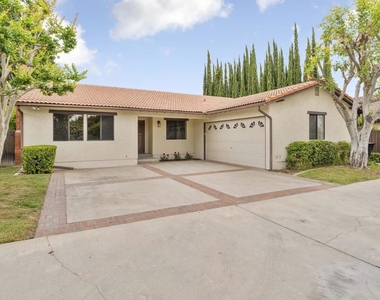 6347 N Muscatel Avenue - Photo Thumbnail 26