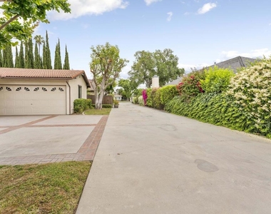 6347 N Muscatel Avenue - Photo Thumbnail 28
