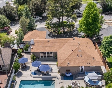 2030 N Altadena Drive - Photo Thumbnail 57