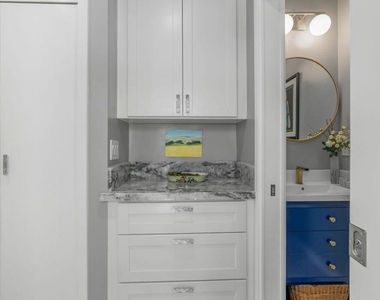 2030 N Altadena Drive - Photo Thumbnail 35