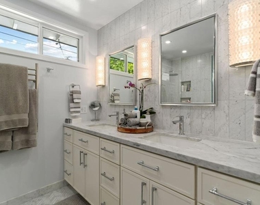 2030 N Altadena Drive - Photo Thumbnail 22