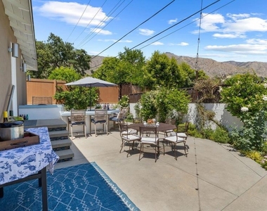 2030 N Altadena Drive - Photo Thumbnail 39