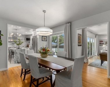 2030 N Altadena Drive - Photo Thumbnail 9