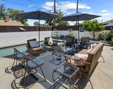 2030 N Altadena Drive - Photo Thumbnail 52