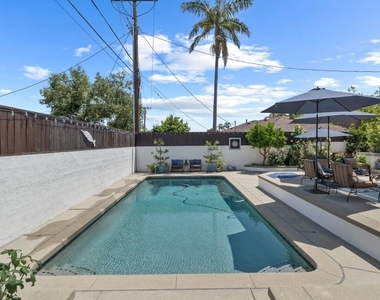 2030 N Altadena Drive - Photo Thumbnail 41