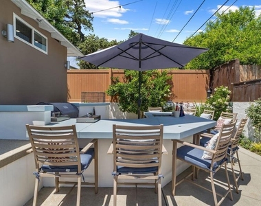 2030 N Altadena Drive - Photo Thumbnail 46
