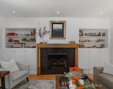 2030 N Altadena Drive - Photo Thumbnail 6