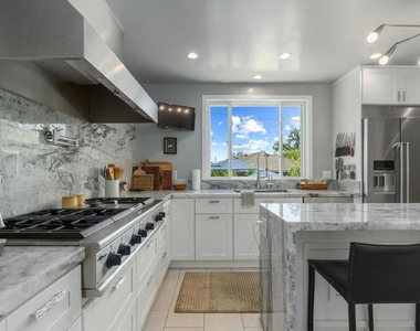 2030 N Altadena Drive - Photo Thumbnail 13
