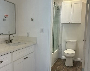 18422 Arline Ave - Photo Thumbnail 7