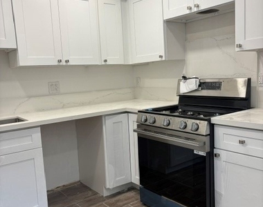 18422 Arline Ave - Photo Thumbnail 3