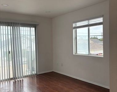 18422 Arline Ave - Photo Thumbnail 11