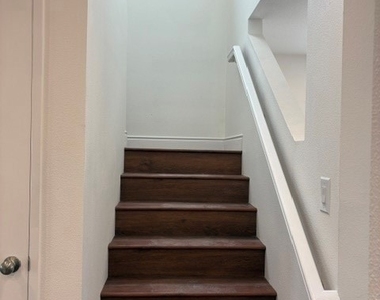 18422 Arline Ave - Photo Thumbnail 5