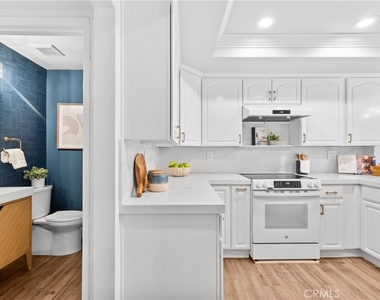 51 Ashbrook - Photo Thumbnail 6