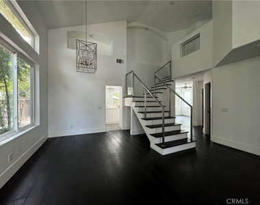 28 Deerwood - Photo Thumbnail 3