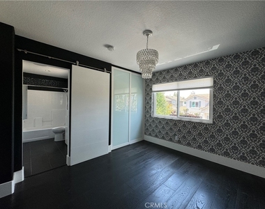28 Deerwood - Photo Thumbnail 22