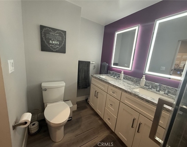 2447 Clarke - Photo Thumbnail 12