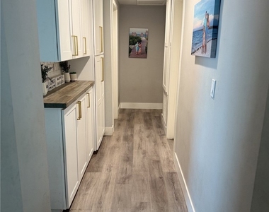 2447 Clarke - Photo Thumbnail 6