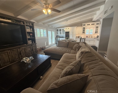 2447 Clarke - Photo Thumbnail 9