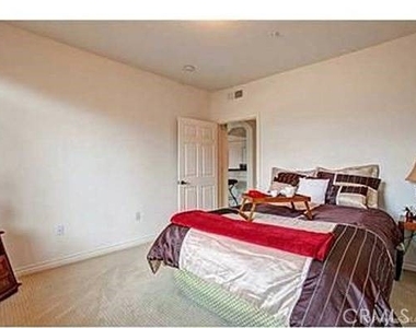 9253 Regents Road - Photo Thumbnail 5