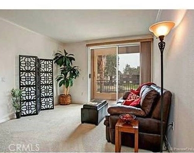 9253 Regents Road - Photo Thumbnail 1
