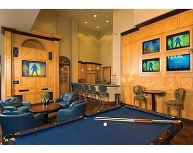 9253 Regents Road - Photo Thumbnail 11
