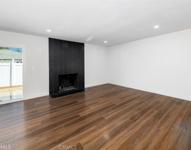 11233 Doverwood - Photo Thumbnail 6