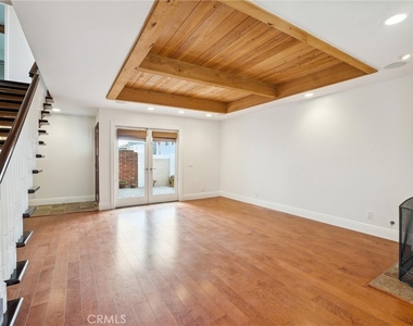 215 Walnut Street - Photo Thumbnail 7