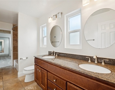 215 Walnut Street - Photo Thumbnail 11