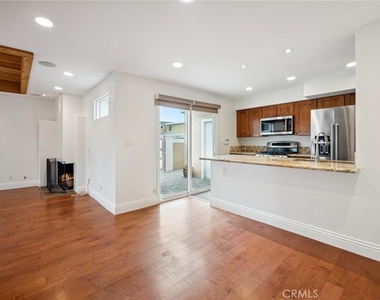 215 Walnut Street - Photo Thumbnail 1