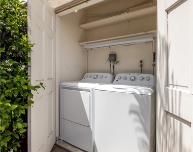 1741 Tustin Avenue - Photo Thumbnail 11
