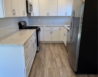 1741 Tustin Avenue - Photo Thumbnail 13