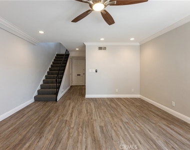 1741 Tustin Avenue - Photo Thumbnail 4