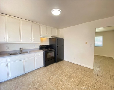 15129 Elm Court - Photo Thumbnail 4