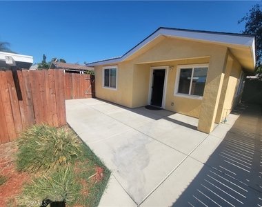 1069 Sycamore Court - Photo Thumbnail 13