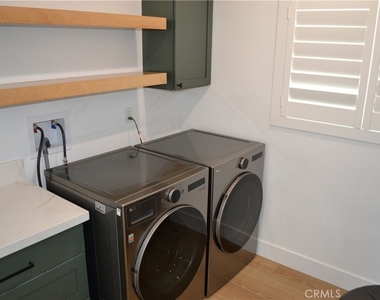 12747 Hilltop Drive - Photo Thumbnail 22