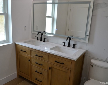 12747 Hilltop Drive - Photo Thumbnail 16