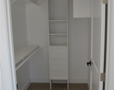 12747 Hilltop Drive - Photo Thumbnail 13