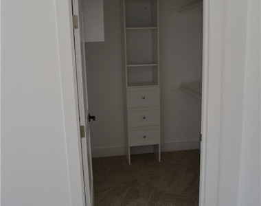 12747 Hilltop Drive - Photo Thumbnail 19